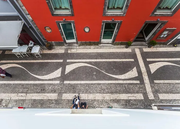 Atlantic Town - Free Parking